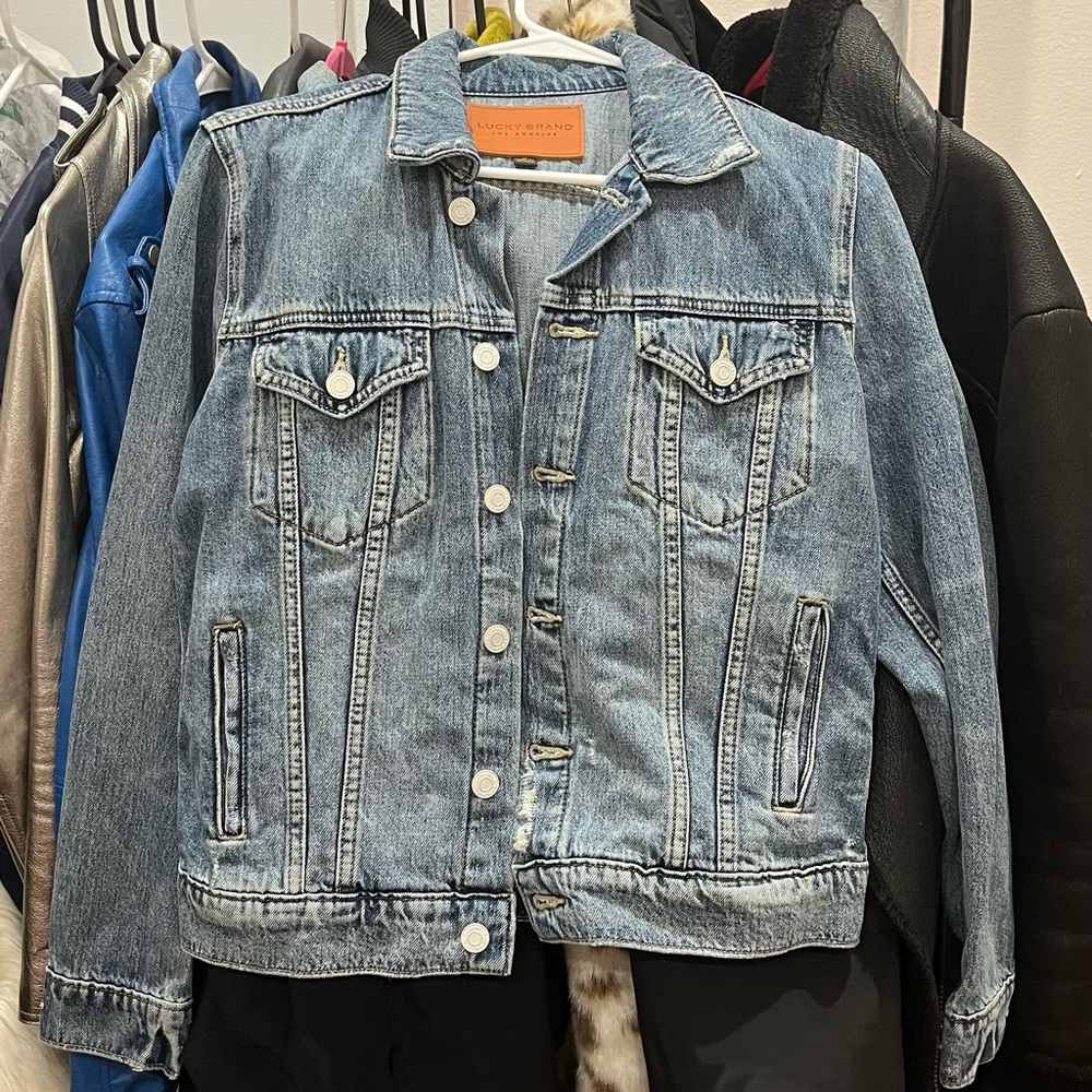 LUCKY BRAND distressed denim trucker jacket